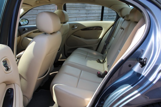 JAGUAR S-TYPE 3.0 V6 Executive Automaat , Autobedrijf Roetert, Loenen