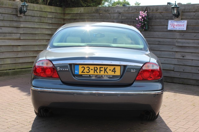 JAGUAR S-TYPE 3.0 V6 Executive Automaat , Autobedrijf Roetert, Loenen