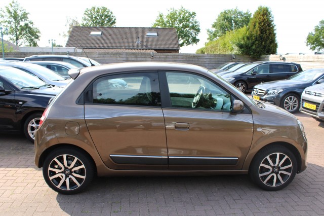 RENAULT TWINGO 0.9 TCE 90pk SS VIVA ECC/cruise/camera/PDC/bluetooth, Autobedrijf Roetert, Loenen
