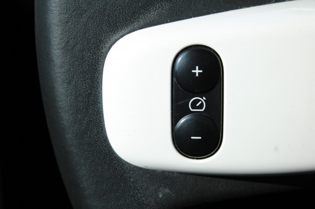 RENAULT TWINGO 0.9 TCE 90pk SS VIVA ECC/cruise/camera/PDC/bluetooth, Autobedrijf Roetert, Loenen