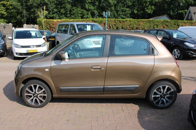RENAULT TWINGO 0.9 TCE 90pk SS VIVA ECC/cruise/camera/PDC/bluetooth, Autobedrijf Roetert, Loenen