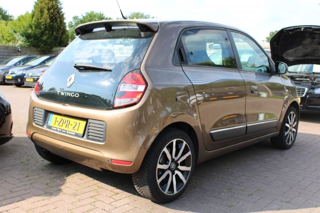 RENAULT TWINGO 0.9 TCE 90pk SS VIVA ECC/cruise/camera/PDC/bluetooth, Autobedrijf Roetert, Loenen