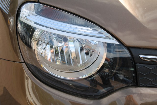 RENAULT TWINGO 0.9 TCE 90pk SS VIVA ECC/cruise/camera/PDC/bluetooth, Autobedrijf Roetert, Loenen