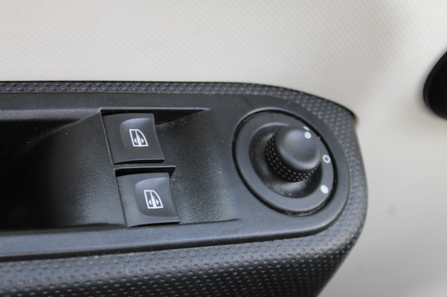 RENAULT TWINGO 0.9 TCE 90pk SS VIVA ECC/cruise/camera/PDC/bluetooth, Autobedrijf Roetert, Loenen