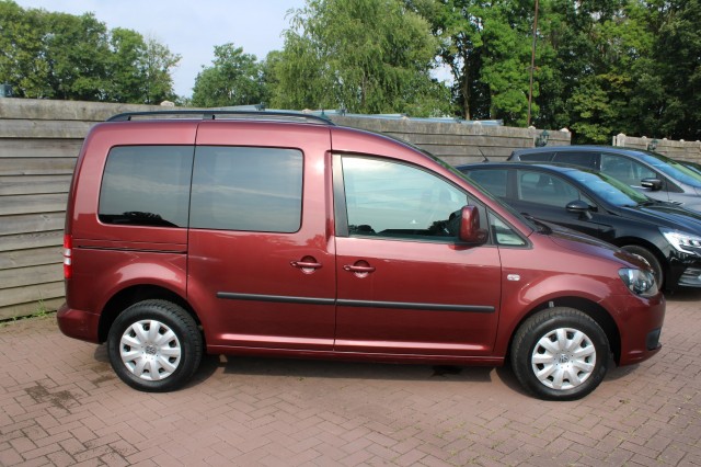 VOLKSWAGEN CADDY 1.2TSI 105pk Trendline airco/el.pakket/trekhaak 5-pers, Autobedrijf Roetert, Loenen