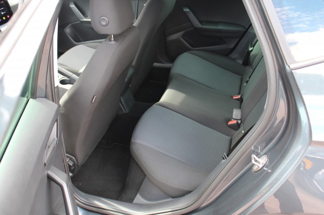 SEAT IBIZA 1.0TSi 95pk Style Business Intense ECC/cruise/carplay/navi/PDC/DAB, Autobedrijf Roetert, Loenen