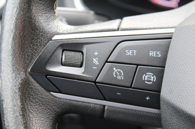 SEAT IBIZA 1.0TSi 95pk Style Business Intense ECC/cruise/carplay/navi/PDC/DAB, Autobedrijf Roetert, Loenen