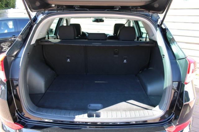 HYUNDAI TUCSON 1.6 GDi 132pk Comfort ECC/Cruise/Navi/Camera/DAB/Stoelverw/Trekhaak, Autobedrijf Roetert, Loenen