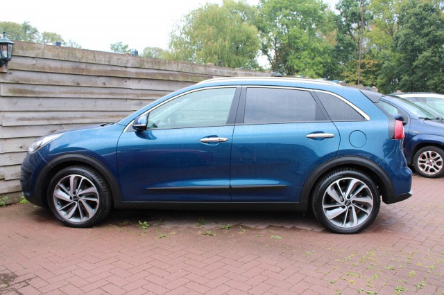 KIA NIRO 1.6 GDi H. ComfortL. 105 pk. ECC/navi/cruise/PDC/camera/radioDAB/stoel+stuurverw/carplay/android, Autobedrijf Roetert, 