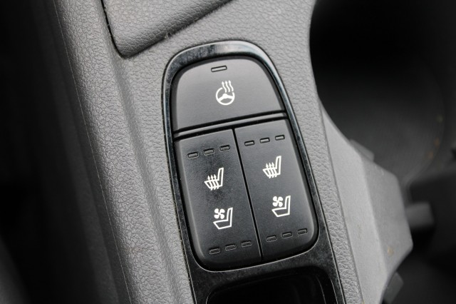 KIA NIRO 1.6 GDi H. ComfortL. 105 pk. ECC/navi/cruise/PDC/camera/radioDAB/stoel+stuurverw/carplay/android, Autobedrijf Roetert, 