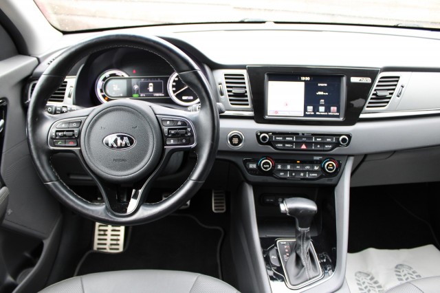KIA NIRO 1.6 GDi H. ComfortL. 105 pk. ECC/navi/cruise/PDC/camera/radioDAB/stoel+stuurverw/carplay/android, Autobedrijf Roetert, 