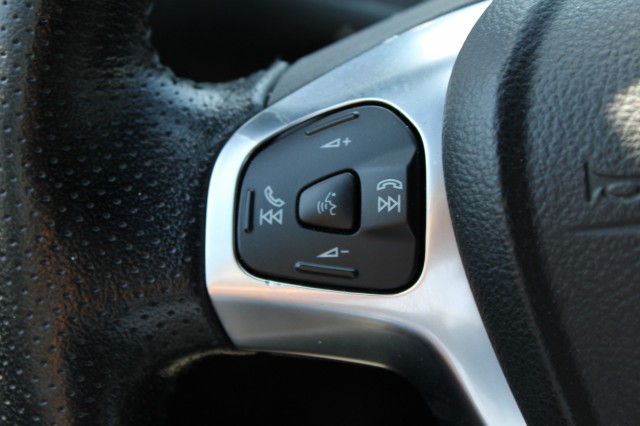 FORD FIESTA 1.0 EB 101pk ST-Line ECC/cruise/navi/LED/trekhaak 5-drs, Autobedrijf Roetert, Loenen