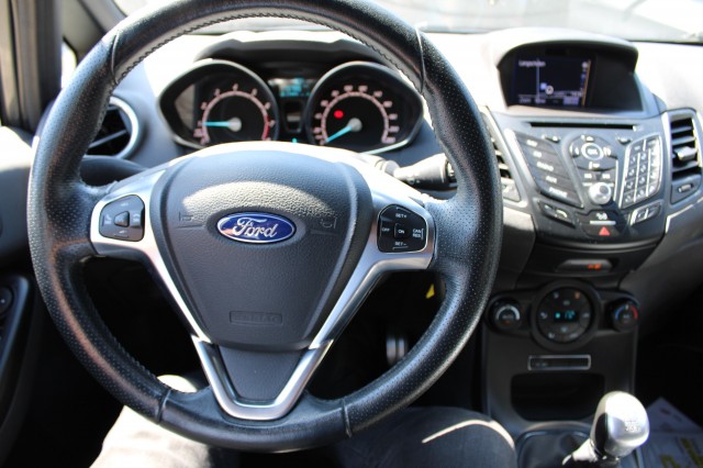 FORD FIESTA 1.0 EB 101pk ST-Line ECC/cruise/navi/LED/trekhaak 5-drs, Autobedrijf Roetert, Loenen