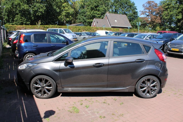 FORD FIESTA 1.0 EB 101pk ST-Line ECC/cruise/navi/LED/trekhaak 5-drs, Autobedrijf Roetert, Loenen