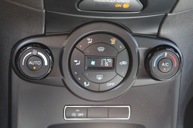 FORD FIESTA 1.0 EB 101pk ST-Line ECC/cruise/navi/LED/trekhaak 5-drs, Autobedrijf Roetert, Loenen