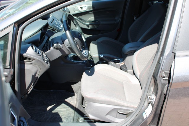 FORD FIESTA 1.0 EB 101pk ST-Line ECC/cruise/navi/LED/trekhaak 5-drs, Autobedrijf Roetert, Loenen