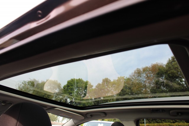 NISSAN QASHQAI 1.2 116pk N-Connecta ECC/Cruise/Navi/Camera/Trekhaak/Panodak/DAB, Autobedrijf Roetert, Loenen