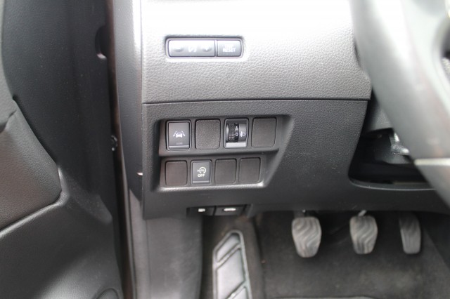 NISSAN QASHQAI 1.2 116pk N-Connecta ECC/Cruise/Navi/Camera/Trekhaak/Panodak/DAB, Autobedrijf Roetert, Loenen