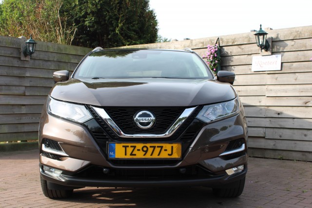 NISSAN QASHQAI 1.2 116pk N-Connecta ECC/Cruise/Navi/Camera/Trekhaak/Panodak/DAB, Autobedrijf Roetert, Loenen