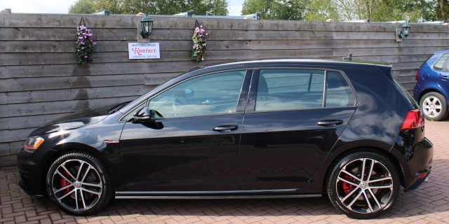 VOLKSWAGEN GOLF 2.0 TSI GTI 220pk Automaat Airco/Cruise/Camera/CarPlay/Stoelverw, Autobedrijf Roetert, Loenen