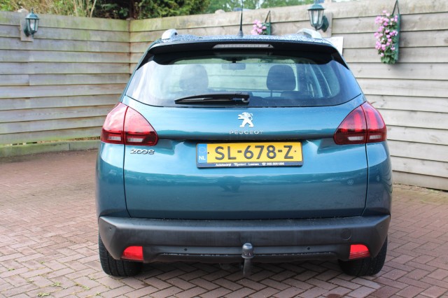 PEUGEOT 2008 1.2 110pk Blue Lion Airco/Cruise/DAB/Carplay/Navi/PDC/Trekhaak, Autobedrijf Roetert, Loenen
