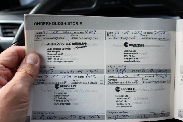 PEUGEOT 2008 1.2 110pk Blue Lion Airco/Cruise/DAB/Carplay/Navi/PDC/Trekhaak, Autobedrijf Roetert, Loenen