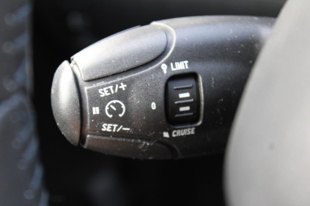 PEUGEOT 2008 1.2 110pk Blue Lion Airco/Cruise/DAB/Carplay/Navi/PDC/Trekhaak, Autobedrijf Roetert, Loenen