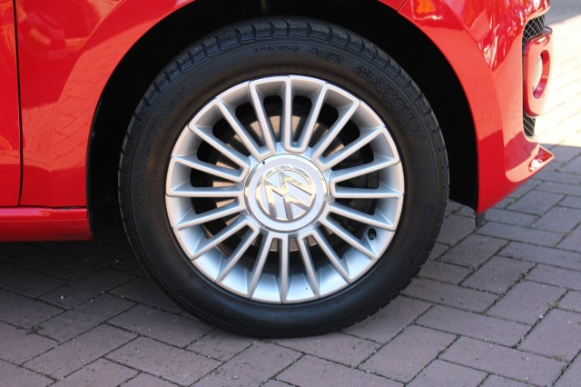 VOLKSWAGEN UP 1.0 60pk High Up! BM airco/el.schuifdak/lm velgen/stoelverw. 3-drs, Autobedrijf Roetert, Loenen
