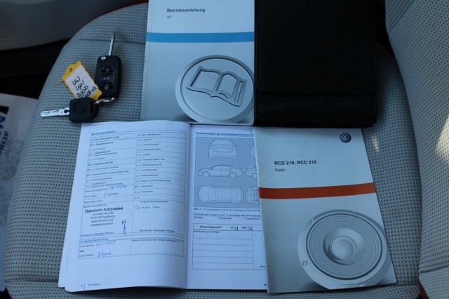 VOLKSWAGEN UP 1.0 60pk High Up! BM airco/el.schuifdak/lm velgen/stoelverw. 3-drs, Autobedrijf Roetert, Loenen
