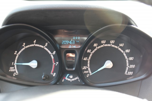 FORD TOURNEO COURIER 1.0 101 pk Titanium Airco/RadioCD/Cruise/PDC 5 persoons, Autobedrijf Roetert, Loenen