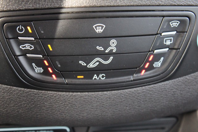 FORD TOURNEO COURIER 1.0 101 pk Titanium Airco/RadioCD/Cruise/PDC 5 persoons, Autobedrijf Roetert, Loenen