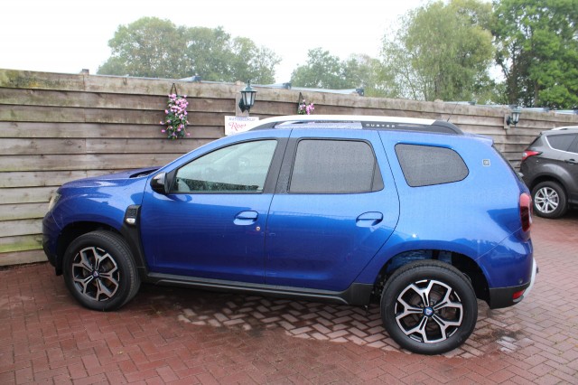 DACIA DUSTER 1.0 TCe 100pk Bi-Fuel LPG-G3 15th Anniversary ECC/cruise/navi/trekhaak, Autobedrijf Roetert, Loenen