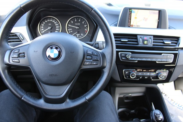 BMW X1 sDrive18i 136pk Essential ECC/Cruise/Navi/PDC/Stoelverw/Trekhaak, Autobedrijf Roetert, Loenen