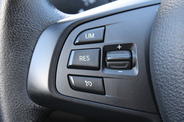BMW X1 sDrive18i 136pk Essential ECC/Cruise/Navi/PDC/Stoelverw/Trekhaak, Autobedrijf Roetert, Loenen