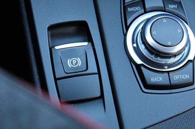 BMW X1 sDrive18i 136pk Essential ECC/Cruise/Navi/PDC/Stoelverw/Trekhaak, Autobedrijf Roetert, Loenen