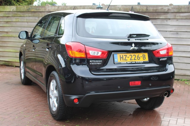 MITSUBISHI ASX 1.6 117pk Cleartec Bright ECC/navi/bluetooth/PDC, Autobedrijf Roetert, Loenen