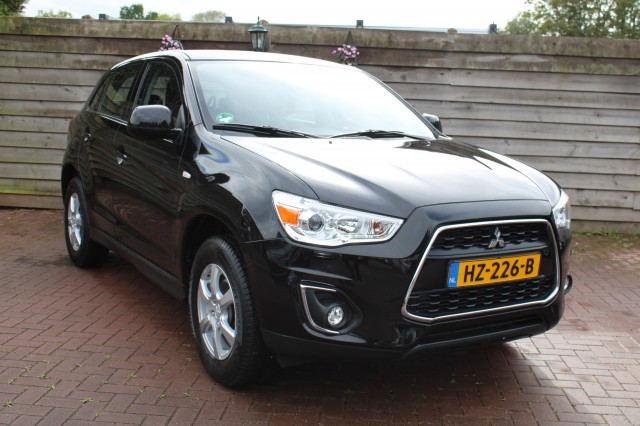 MITSUBISHI ASX 1.6 117pk Cleartec Bright ECC/navi/bluetooth/PDC, Autobedrijf Roetert, Loenen