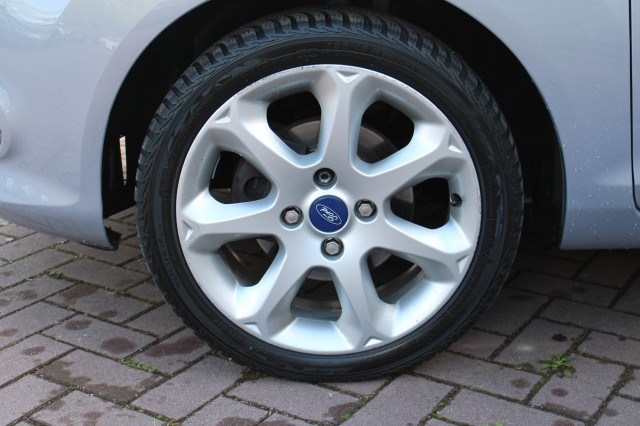 FORD FIESTA 1.4 97pk Titanium ECC/cruise/bluetooth/PDC/lm velgen 3-drs, Autobedrijf Roetert, Loenen