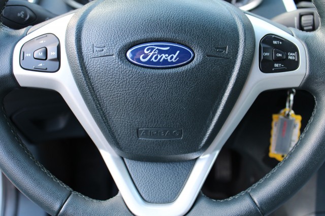 FORD FIESTA 1.4 97pk Titanium ECC/cruise/bluetooth/PDC/lm velgen 3-drs, Autobedrijf Roetert, Loenen