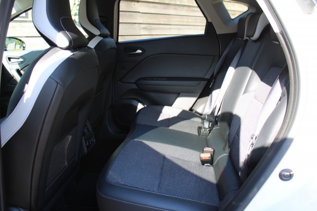 RENAULT CAPTUR 1.6 E-Tech Hybrid 145 Intens Automaat ECC/cruise/navi/PDC/halfleer, Autobedrijf Roetert, Loenen