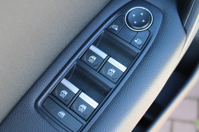 RENAULT CAPTUR 1.6 E-Tech Hybrid 145 Intens Automaat ECC/cruise/navi/PDC/halfleer, Autobedrijf Roetert, Loenen