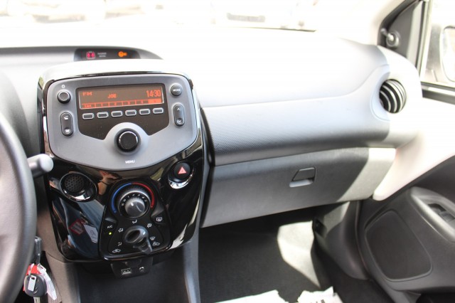 CITROEN C1 1.0 VTi Feel Airco/Radio/APK/Bluetooth/USB/Trekhaak 3-drs, Autobedrijf Roetert, Loenen