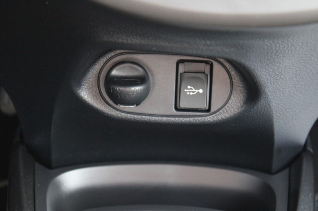 TOYOTA YARIS 1.5 HYB. Y20 Excl Ed Automaat ECC/navi/cruise/bluetooth/radioDAB/camera, Autobedrijf Roetert, Loenen