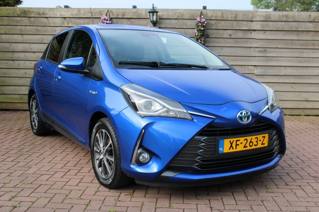 TOYOTA YARIS 1.5 HYB. Y20 Excl Ed Automaat ECC/navi/cruise/bluetooth/radioDAB/camera, Autobedrijf Roetert, Loenen