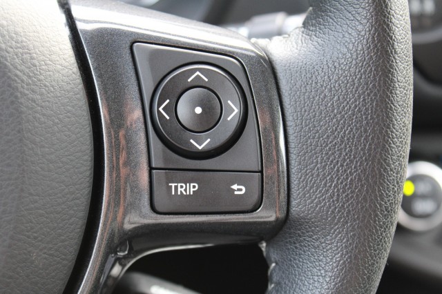 TOYOTA YARIS 1.5 HYB. Y20 Excl Ed Automaat ECC/navi/cruise/bluetooth/radioDAB/camera, Autobedrijf Roetert, Loenen