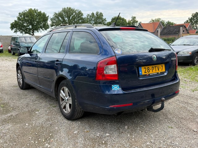 SKODA OCTAVIA Combi 1.2TSI 105pk Ambition Business ECC/cruise/navi/PDC/trekhaak , Autobedrijf Roetert, Loenen