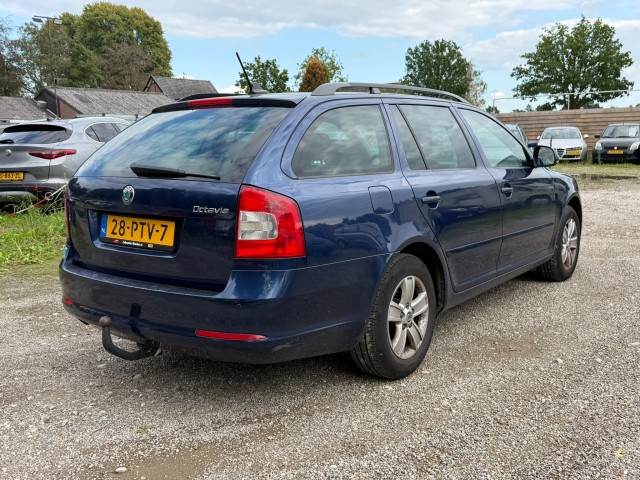 SKODA OCTAVIA Combi 1.2TSI 105pk Ambition Business ECC/cruise/navi/PDC/trekhaak , Autobedrijf Roetert, Loenen