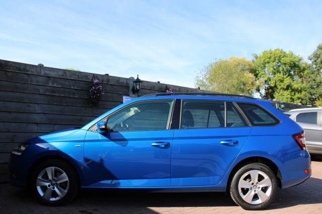 SKODA FABIA Combi 1.0 TSI 110pk Clever ECC/ACC/PDC/CarPlay/Android/Stoelverw, Autobedrijf Roetert, Loenen