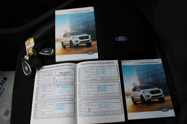 FORD KUGA 1.5 EcoB. ST Line, Autobedrijf Roetert, Loenen
