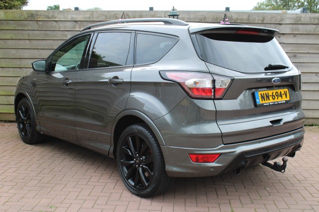 FORD KUGA 1.5 EcoB. ST Line, Autobedrijf Roetert, Loenen